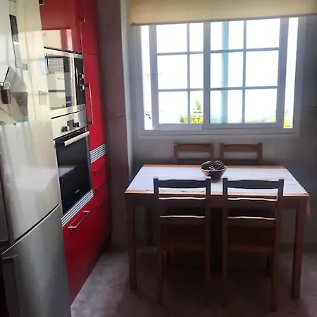 Lägenhet With 3 Bedrooms In With Balcony And Wifi